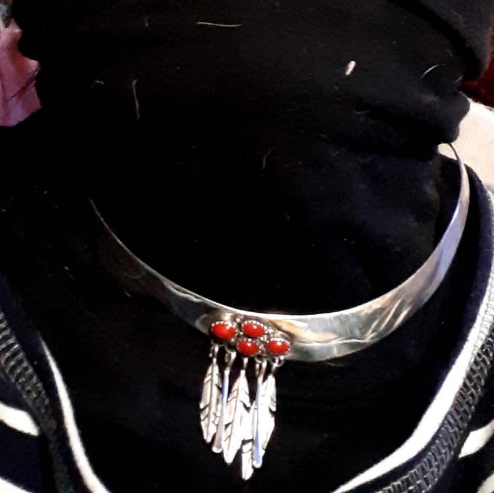 Navajo Coral and Silver Choker by Bruce Morgan - Picture 5 of 8